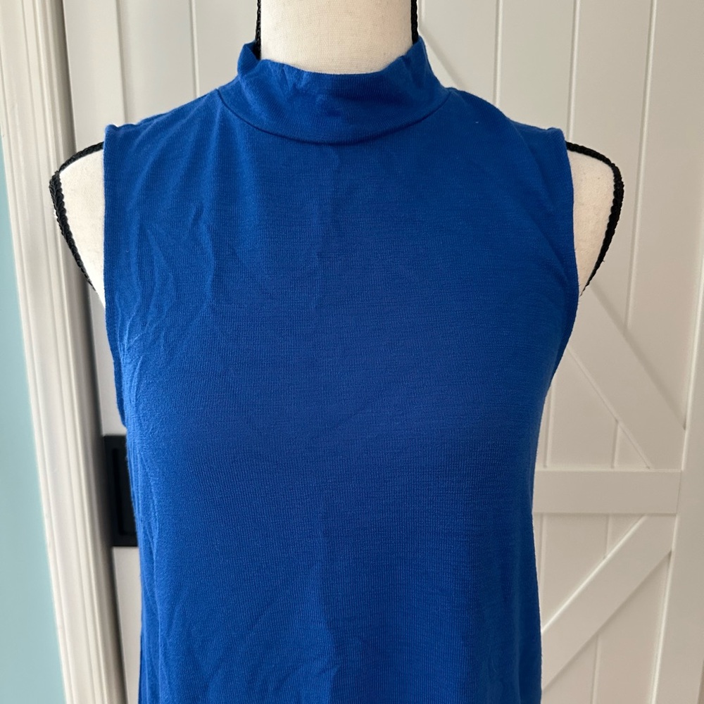 Women's Banana Republic LuxeSpun Sleeveless Mock Neck Top Royal Blue Size M - Picture 2 of 3